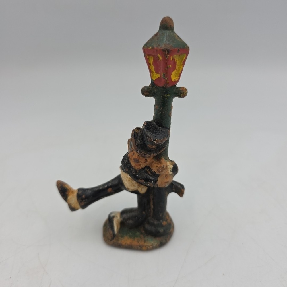 Vtg Cast Iron Drunk Man on Lamppost Bottle Opener 2 1/2" x 4" Barware Novelty